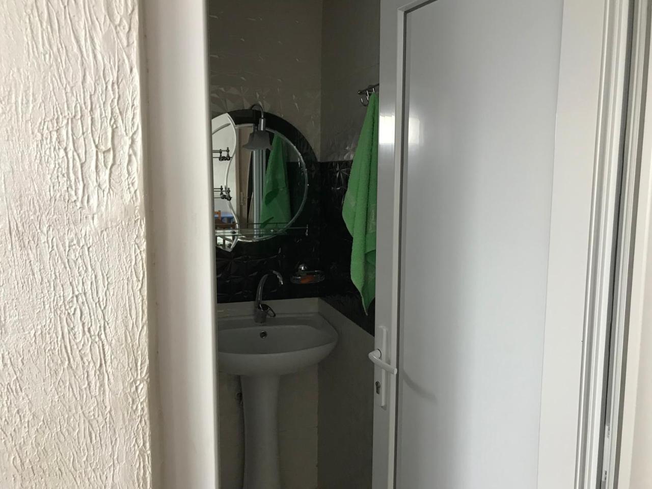 Danisparauli Guest House Luka מראה חיצוני תמונה